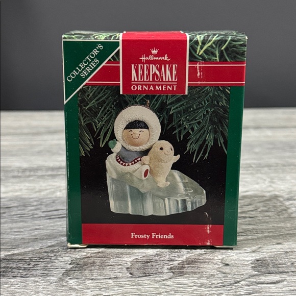 Hallmark | Frosty Friends #11 (1990) - Vintage Collectible Keepsake Ornament - Picture 3 of 17